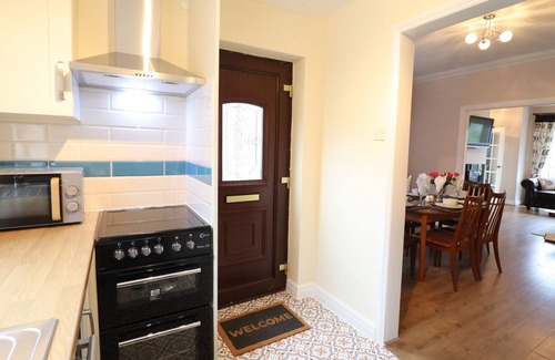 Froncysyllte Cabaña | NANTCLWYD, family friendly, character holiday cottage in Llangollen