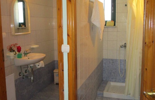 Paliki Otro | ammodares apartnent ενοικιαζομενα διαμερισματα σε ησυχο και φιλικό περιβαλλοον.