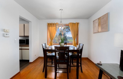 Fox Valley Casa | Naperville FHS Rental - Knoll Dr