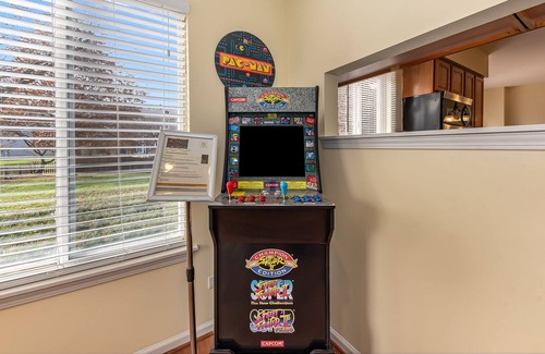 Naperville Casa | Naperville FHS Rental - Skylane Dr