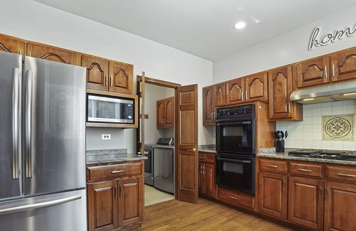 Naperville Casa | Naperville Rental - Harmony Ct