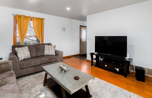 Fox Valley Casa | Naperville Rental- Knoll Dr