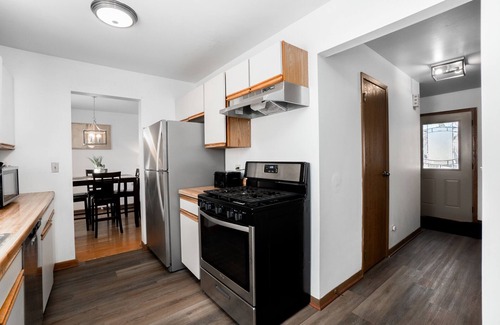 Fox Valley Casa | Naperville Rental- Knoll Dr