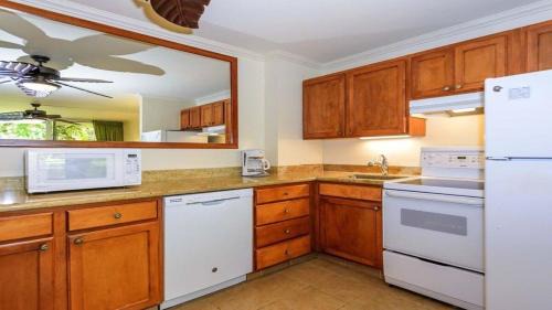 Napili Apartamento | Napili Shores D127 · NS D127 Studio w Pool Near Beach