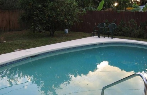 Naples Park Cabaña | Nápoles Cottage - Paseo a la playa - Privacidad con Piscina