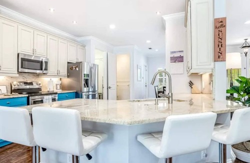 Palm River Estates Casa | Naples Dream Heated Pool, Hot Tub, Bikes close to beach!