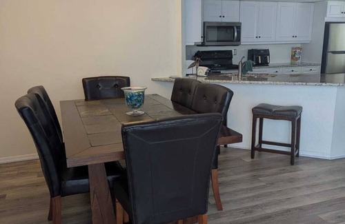 Naples Park Condominio | Beachwalk- the Heart Of Naples! Vanderbilt Beach! Perfect Sunny Getaway Spot!