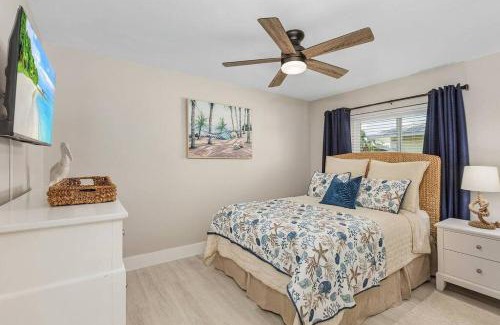 Central Naples Casa | Naples Golf Front Lux Pool Home