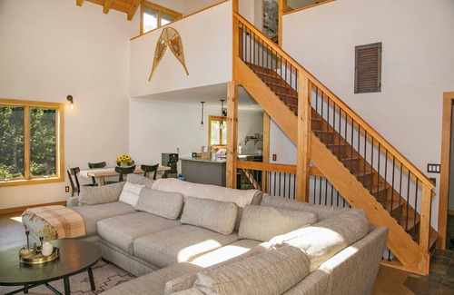 Naples Cabina | Naples Hideaway-Hot tub, private, unforgettable!