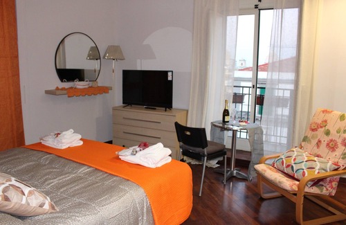 Naples City Centre Apartamento | NAPLES HISTORICAL CENTER APARTMENT, IN VIA DUOMO!