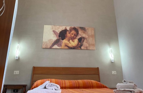 Naples City Centre Apartamento | NAPLES HISTORICAL CENTER APARTMENT, IN VIA DUOMO!