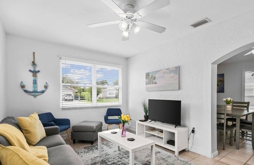 Naples Park Cabaña | Naples Park Beach Escape
