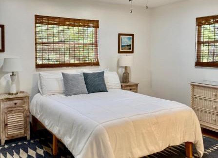 Naples Park Casa | Naples Park Cottage 106th 6 blocks off ocean