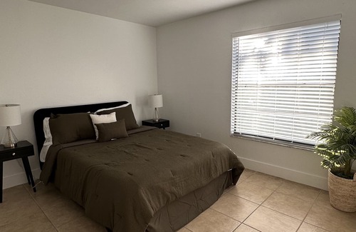 Palm River Estates Condominio | Naples R&R