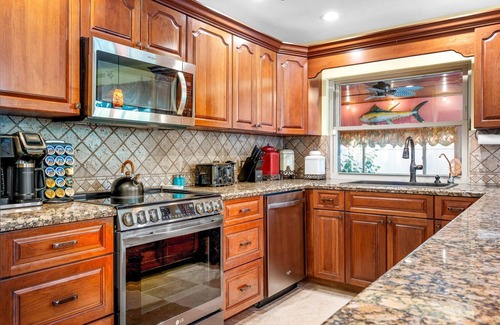 North Naples Casa | Naples Retreat, Game Room + Pool, Table & Darts, Fenced Yard, Pet Friendly