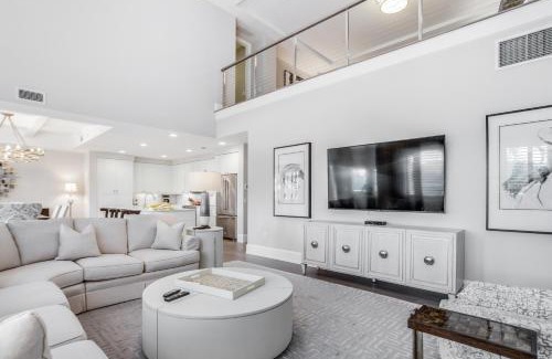 Redevelopment Area Apartamento | Naples Square Paradise