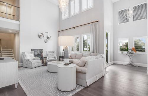 Redevelopment Area Apartamento | Naples Square Paradise