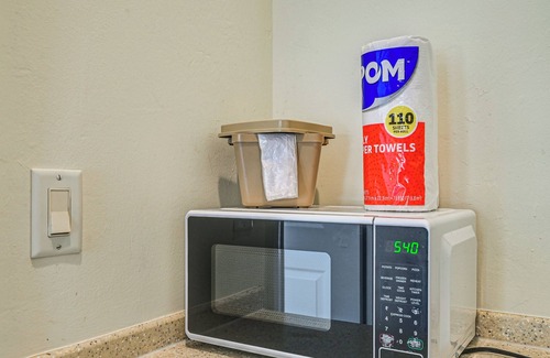 Naples Apartamento | Naples Vacation Rental Studio in Resort Community