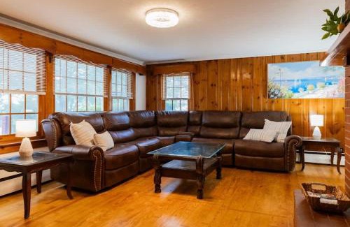 Naples Casa | Naples Village Retreat - Heart of the Lakes Region