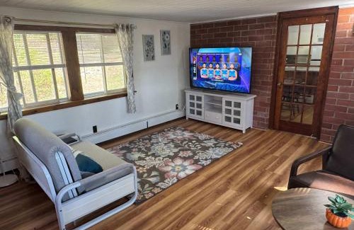 Naples Casa | Naples Village Retreat - Heart of the Lakes Region