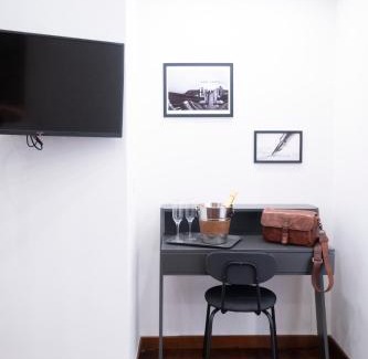 Naples City Centre Cama Y Desayuno | Napoli Factory Guest House
