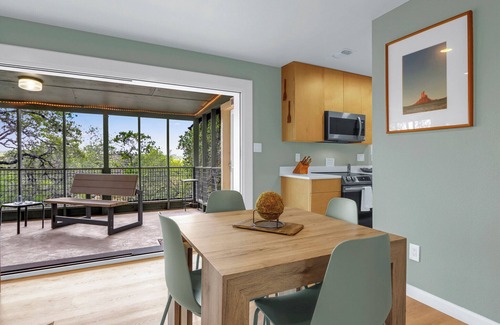 Canyon Lake Casa | Napping Fox Cottage I Hot tub, EV charger, Stars
