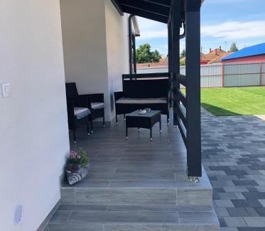 Tiszafured Apartamento | Napsugár & Virág Apartman