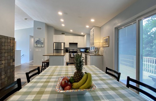 Bonnet Shores Casa | Narragansett R. I. 5 dormitorios, 3 baños completos, aire central en calle sin salida
