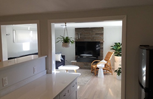 South Kingstown Casa | Río estrecho, playa de Narragansett cerca, cabaña actualizada de 2 dormitorios