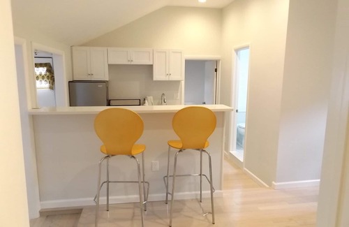 South Kingstown Casa | Río estrecho, playa de Narragansett cerca, cabaña actualizada de 2 dormitorios
