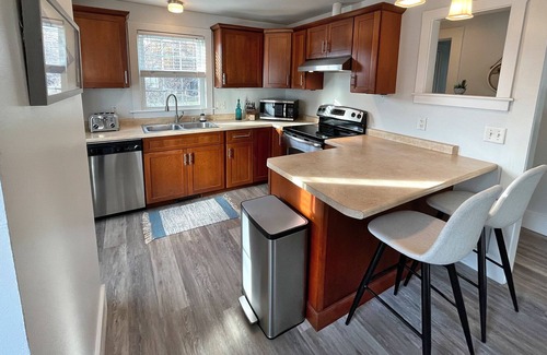 Hampton Condominio | 'NARWHAL' by WanderWow
