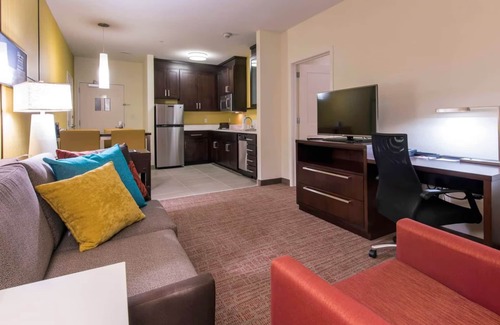 Nashua Condominio | Nashua's Ultimate Home-Style Retreat