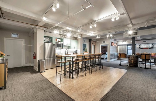 Downtown Nashville Apartamento | Nashville Honky Tonk Suite: 6 BR by Maddox Hotel