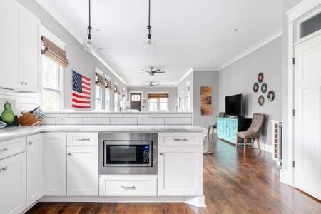 Eastwood Casa | Nashville Luxury Retreat for 10, Dogs Welcome