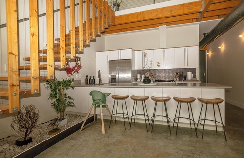 East Hill Casa | Nashville's Wabi-Sabi Retreat with HUGE 2nd Story Patio and Bonfire