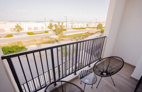 Mina Al Arab Apartamento | Nasma Luxury Stays - Waterfront Duplex Villa Minutes Away to the Beach
