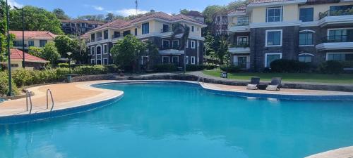 Nasugbu Apartamento | Nasugbu Resort, Beachfront Condo in Canyon Cove A1-207