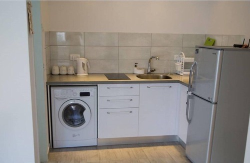 Netanya Apartamento | Natanya elegante estudio a 500 metros del mar.