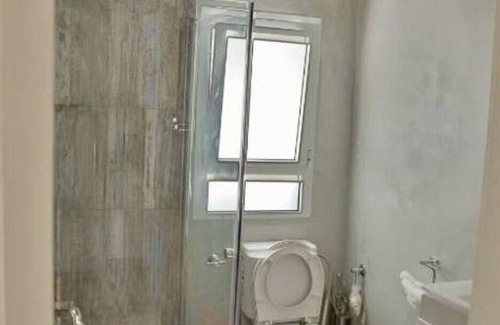 Netanya Apartamento | Natanya elegante estudio a 500 metros del mar.