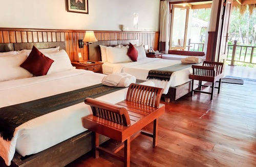 Kampot Complejo | Nataya Roundhouse Coral Bay Resort and Spa
