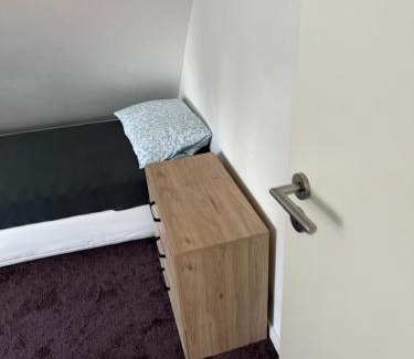 Werne Apartamento | Nathanael Ferienwohnung mit Küche, WLAN & 4 Schlafzimmern