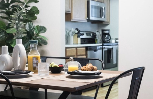 Crystal City Apartamento | National Landing Spot Near Metro Sleeps 7