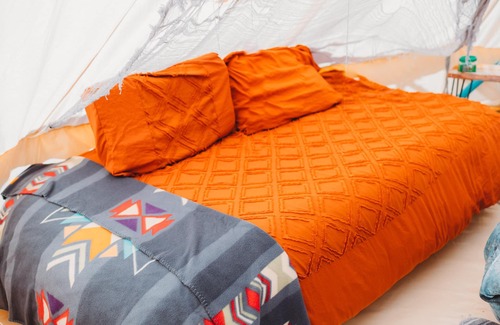 Austral Alquiler De RV | Native Nights - Riverfront Glamping Experience!