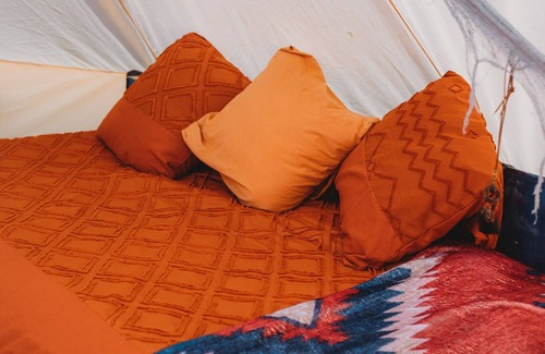 Austral Alquiler De RV | Native Nights - Riverfront Glamping Experience!