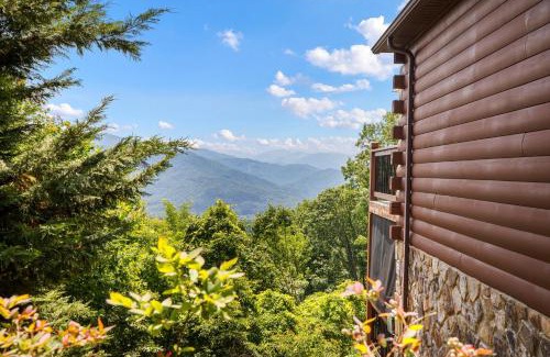 Bryson City Casa | Native Winds Luxury Cabin Rental