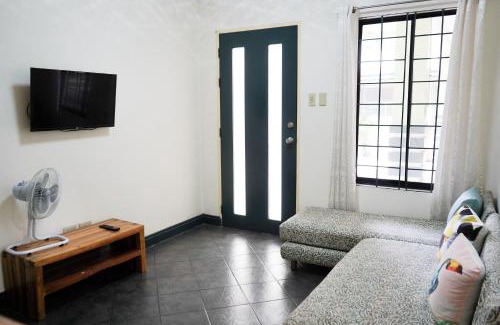Taculing Apartamento | Natos Residences - Los Angeles