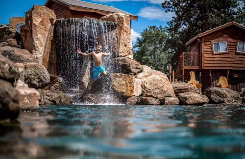 Wisconsin Dells Hotel | Natura Treescape Resort
