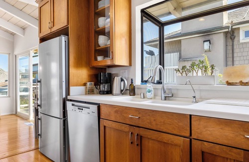 Westside Santa Cruz Casa | Natural Bridges Beach House with Ocean Views