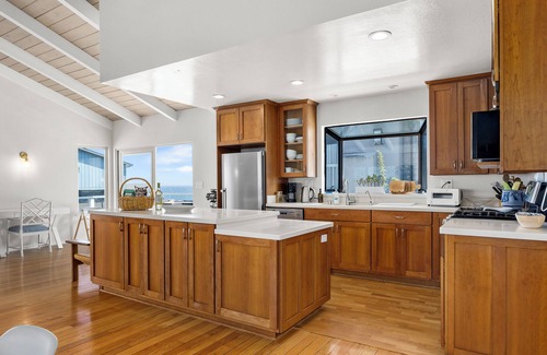 Westside Santa Cruz Casa | Natural Bridges Beach House with Ocean Views