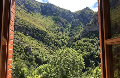 Ponga Apartamento | Impresionante Jacuzzi en Desfiladero Natural en los Picos de Europa